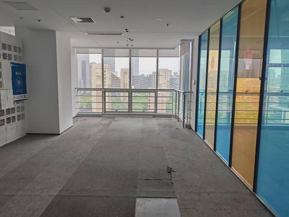 南京市建邺区高品质办公大楼，紧邻CBD，价格周边最低